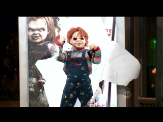 bus stop prank curse of chucky (programa silvio santos) 2013